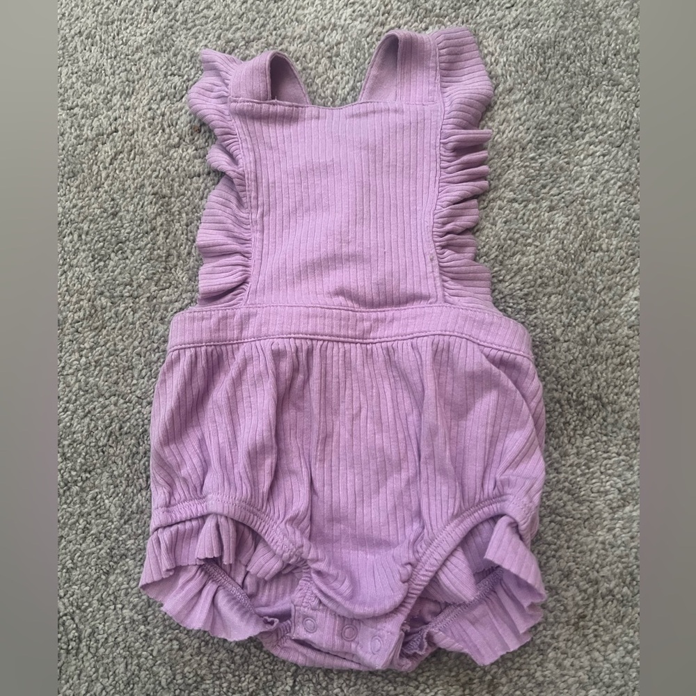 Cat & Jack Baby Girl Romper - 3-6M